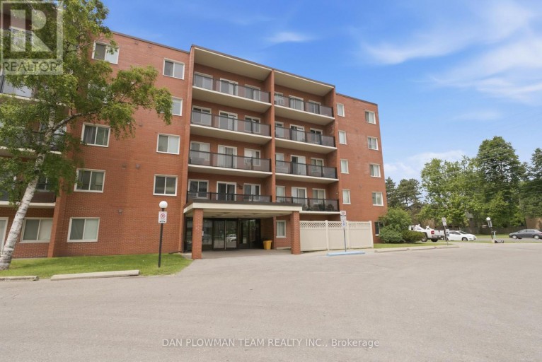 204 - 131 TAUNTON ROAD E, Oshawa (Centennial), Ontario, L1G3T8