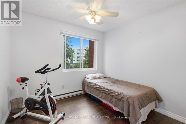 204 - 131 TAUNTON ROAD E, Oshawa (Centennial), Ontario, L1G3T8