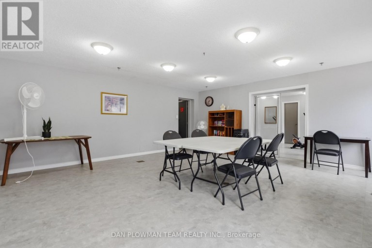 204 - 131 TAUNTON ROAD E, Oshawa (Centennial), Ontario, L1G3T8