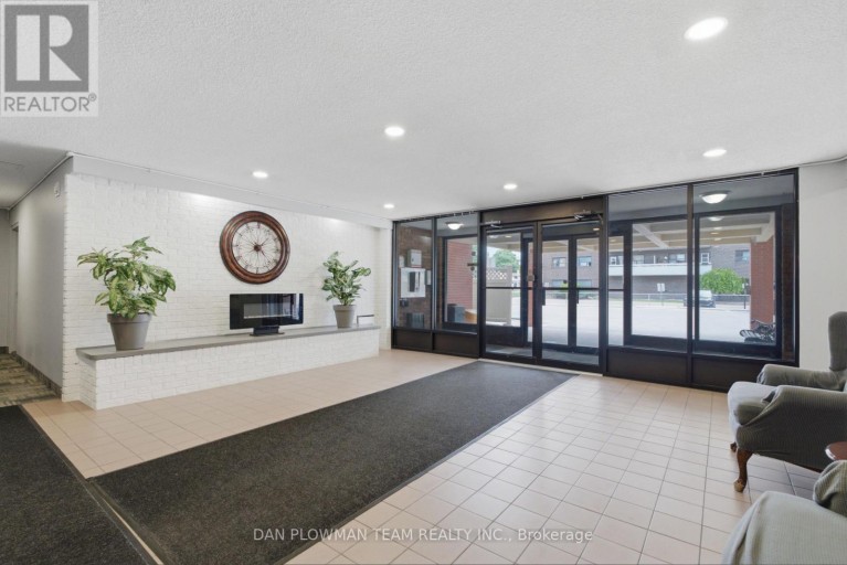 204 - 131 TAUNTON ROAD E, Oshawa (Centennial), Ontario, L1G3T8