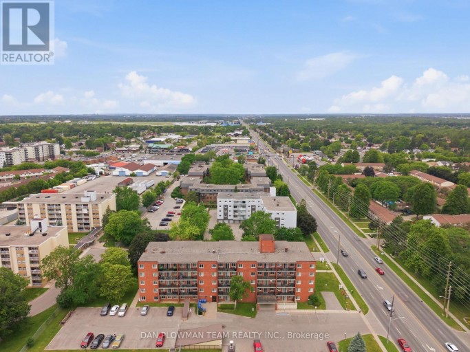 204 - 131 TAUNTON ROAD E, Oshawa (Centennial), Ontario, L1G3T8