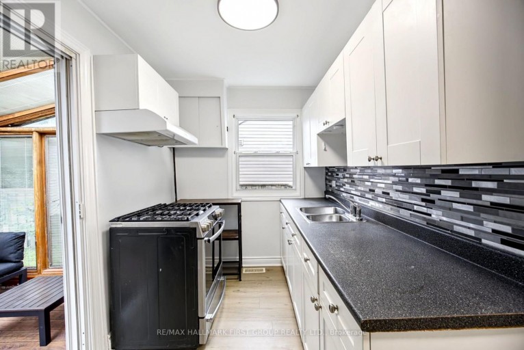 24 GEORGE STREET, Ajax (Central), Ontario, L1S1S5