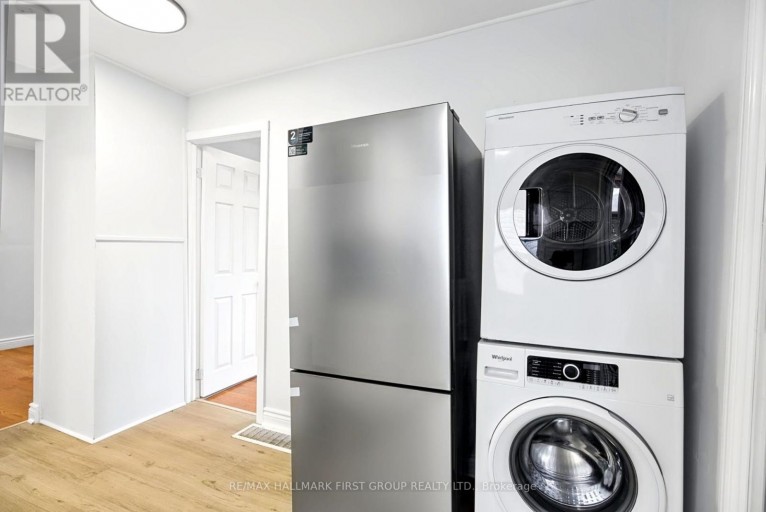 24 GEORGE STREET, Ajax (Central), Ontario, L1S1S5