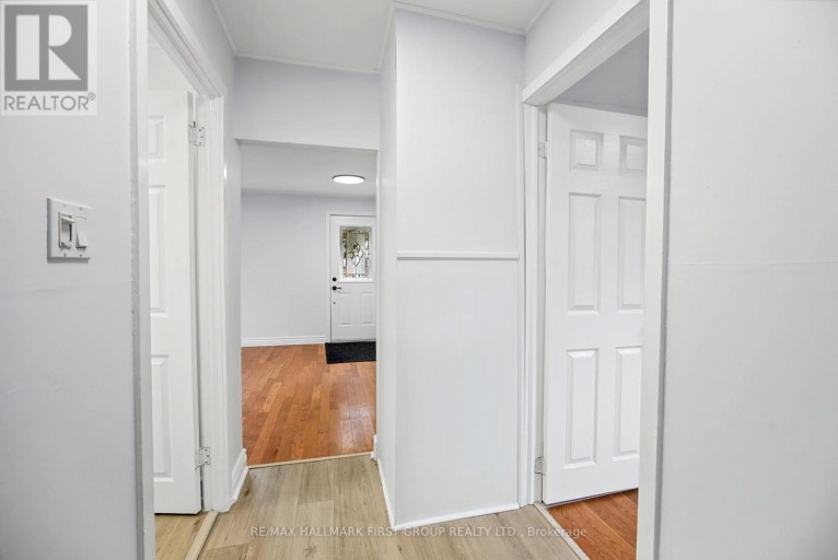 24 GEORGE STREET, Ajax (Central), Ontario, L1S1S5