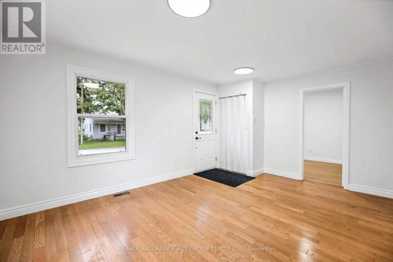 24 GEORGE STREET, Ajax (Central), Ontario, L1S1S5