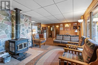1081 HADLEY LANE, Highlands East (Glamorgan) Ontario