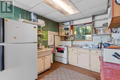 1081 HADLEY LANE, Highlands East (Glamorgan) Ontario