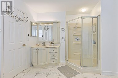 62 GREENCROFT CRESCENT Markham (Unionville) Ontario photo 20