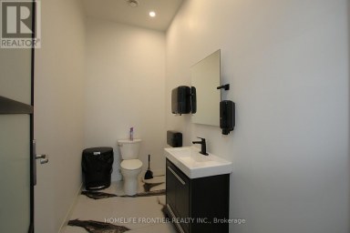6210 NORTHWEST DRIVE Mississauga (Northeast) Ontario photo 8