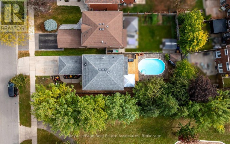 67 SMITH DRIVE, Halton Hills (Georgetown), Ontario, L7G5S7