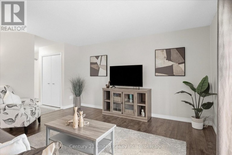 202 - 2406 MOUNTLAND DRIVE, Peterborough (Monaghan Ward 2), Ontario, K9K2E1