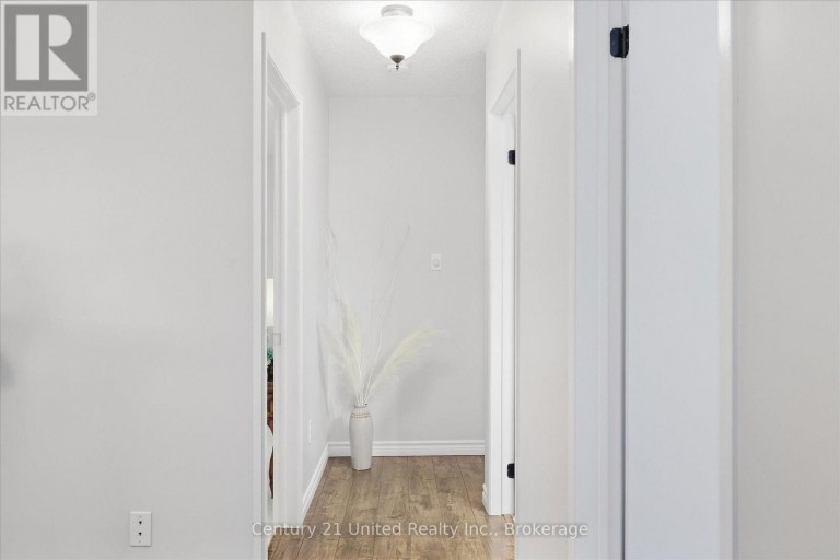 202 - 2406 MOUNTLAND DRIVE, Peterborough (Monaghan Ward 2), Ontario, K9K2E1