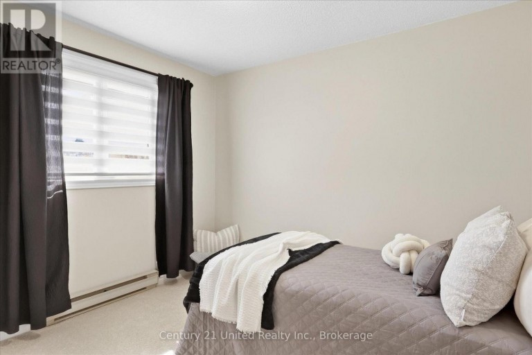 202 - 2406 MOUNTLAND DRIVE, Peterborough (Monaghan Ward 2), Ontario, K9K2E1