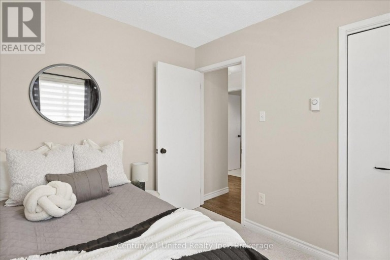 202 - 2406 MOUNTLAND DRIVE, Peterborough (Monaghan Ward 2), Ontario, K9K2E1