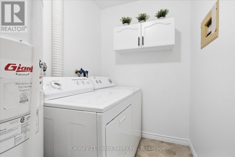 202 - 2406 MOUNTLAND DRIVE, Peterborough (Monaghan Ward 2), Ontario, K9K2E1