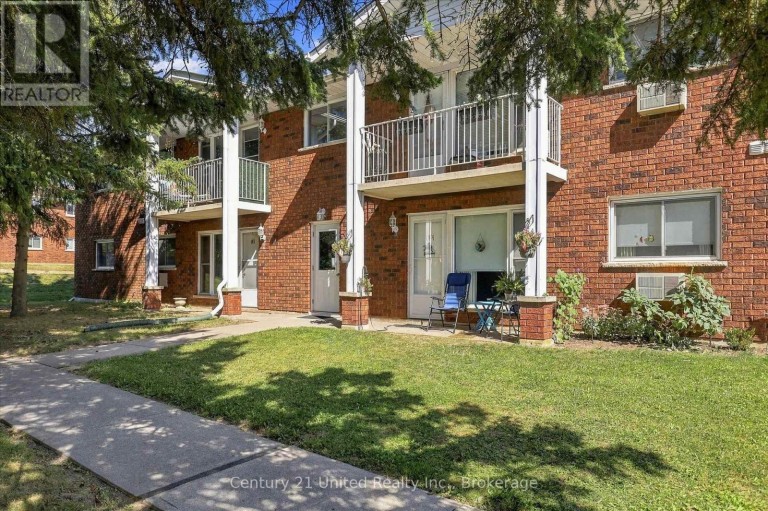 202 - 2406 MOUNTLAND DRIVE, Peterborough (Monaghan Ward 2), Ontario, K9K2E1