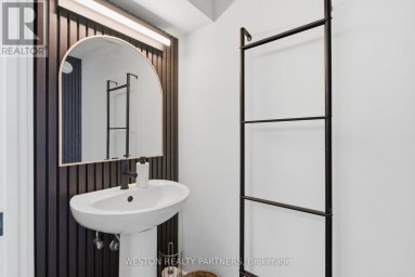 1124 - 36 BLUE JAYS WAY Toronto (Waterfront Communities) Ontario photo 16