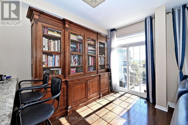 30 SPRUCE PINE CRESCENT, Vaughan (Patterson), Ontario, L6A4T3