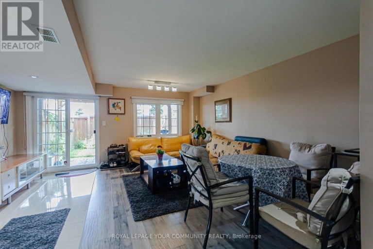 30 SPRUCE PINE CRESCENT, Vaughan (Patterson), Ontario, L6A4T3