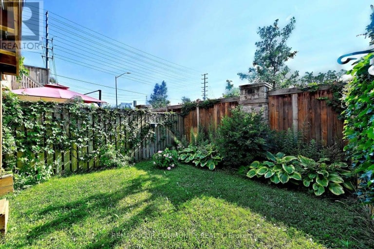 30 SPRUCE PINE CRESCENT, Vaughan (Patterson), Ontario, L6A4T3