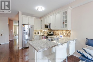 30 SPRUCE PINE CRESCENT Vaughan (Patterson) Ontario photo 5