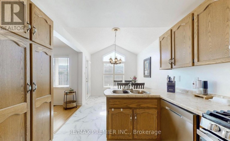13 - 9 WENTWORTH DRIVE, Grimsby (Grimsby East), Ontario, L3M5H9