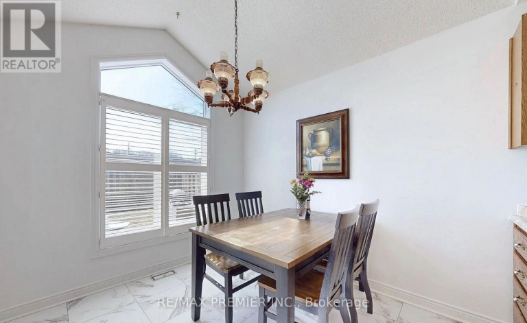 13 - 9 WENTWORTH DRIVE, Grimsby (Grimsby East), Ontario, L3M5H9