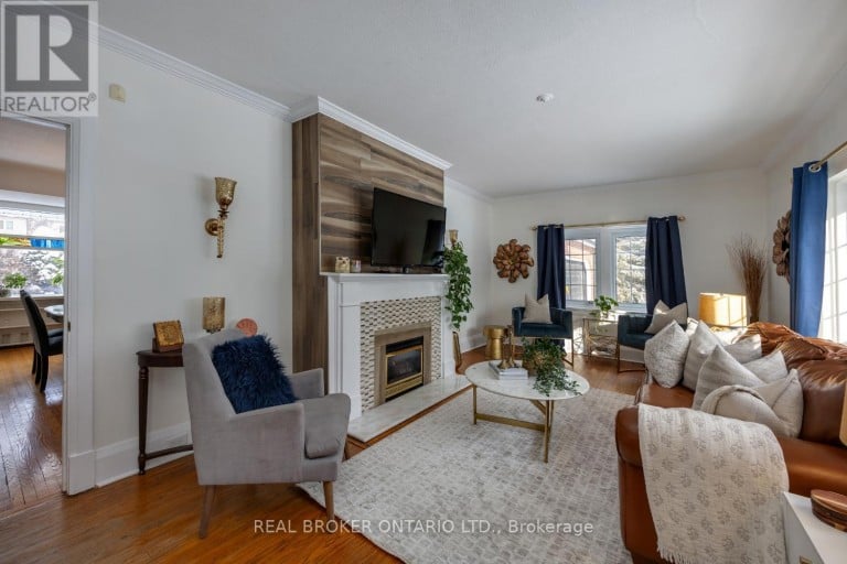 18 CONCESSION STREET W, Clarington (Bowmanville), Ontario, L1C1Y5
