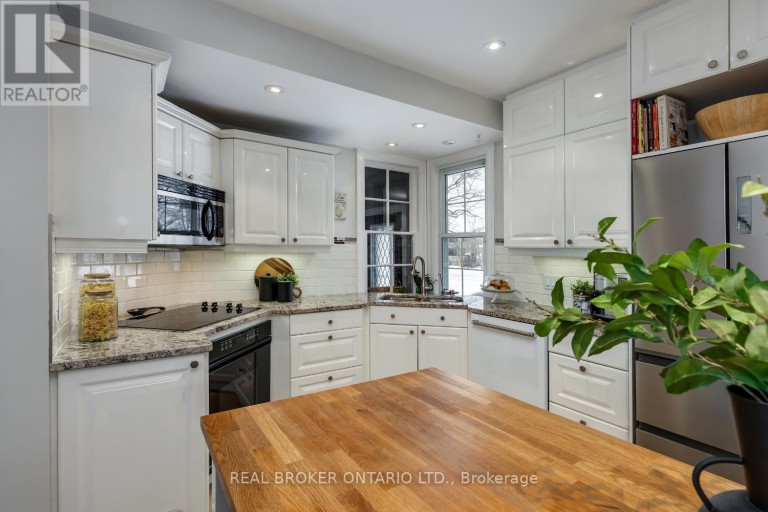 18 CONCESSION STREET W, Clarington (Bowmanville), Ontario, L1C1Y5