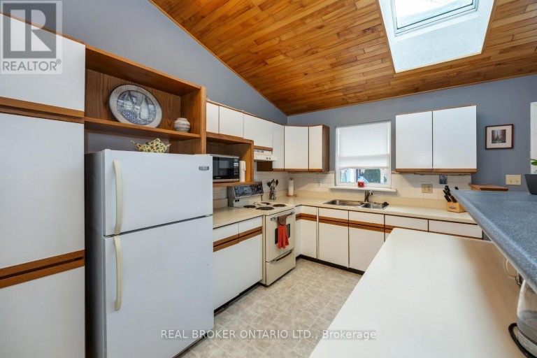 18 CONCESSION STREET W, Clarington (Bowmanville), Ontario, L1C1Y5