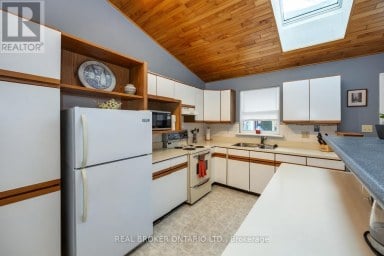 18 CONCESSION STREET W Clarington (Bowmanville) Ontario photo 36