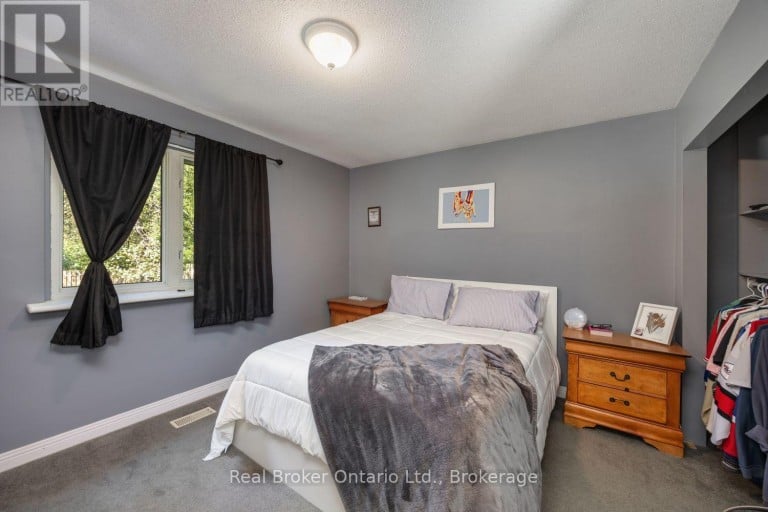 18 CONCESSION STREET W, Clarington (Bowmanville), Ontario, L1C1Y5