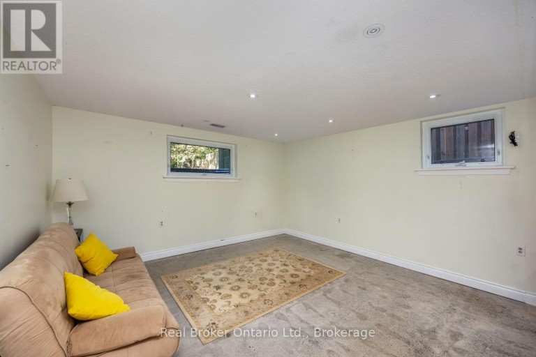 18 CONCESSION STREET W, Clarington (Bowmanville), Ontario, L1C1Y5