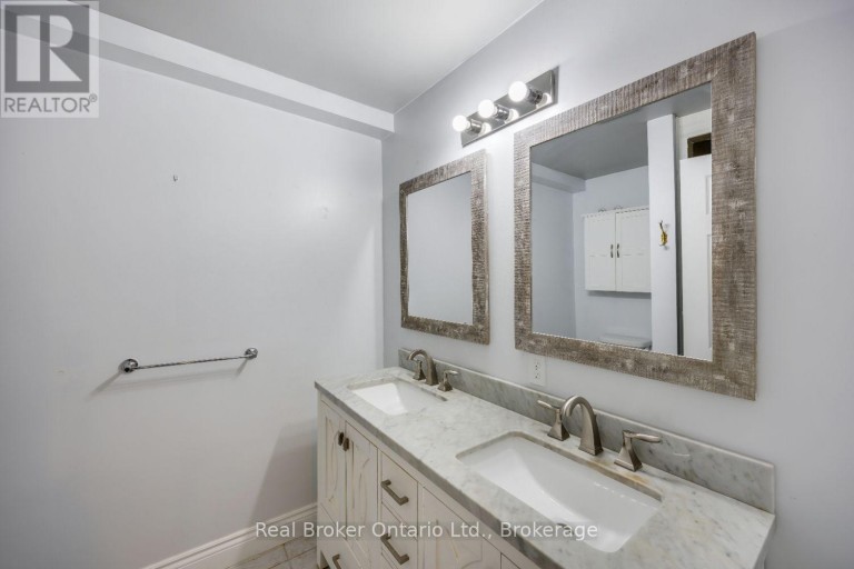 18 CONCESSION STREET W, Clarington (Bowmanville), Ontario, L1C1Y5