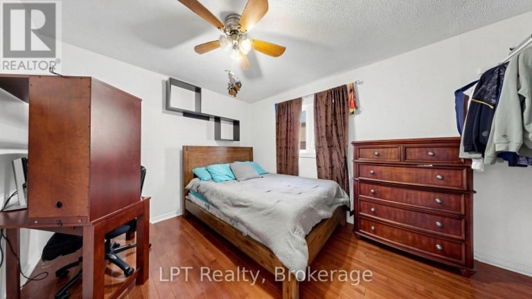 18 TAWN CRESCENT S, Ajax (Central), Ontario, L1Z1J1