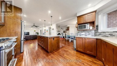 18 TAWN CRESCENT S Ajax (Central) Ontario photo 8
