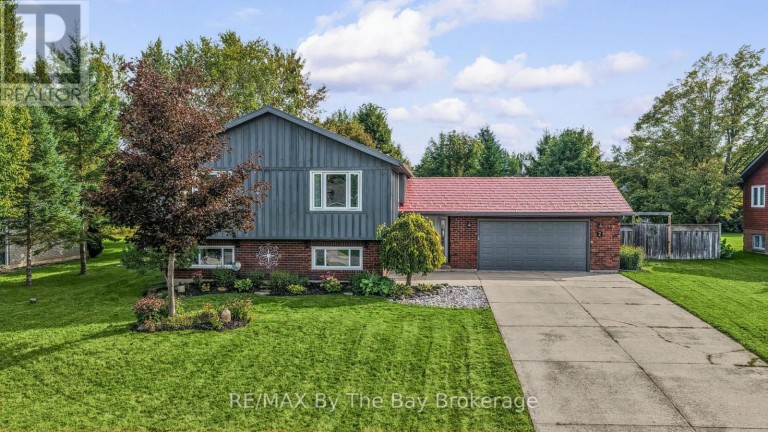 2 RED OAK DRIVE, Wasaga Beach, Ontario, L9Z1J5