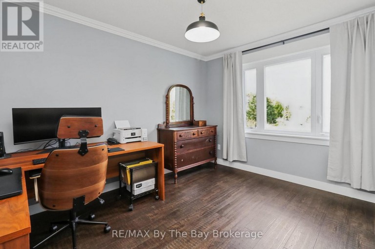 2 RED OAK DRIVE, Wasaga Beach, Ontario, L9Z1J5