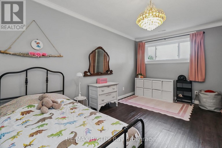 2 RED OAK DRIVE, Wasaga Beach, Ontario, L9Z1J5