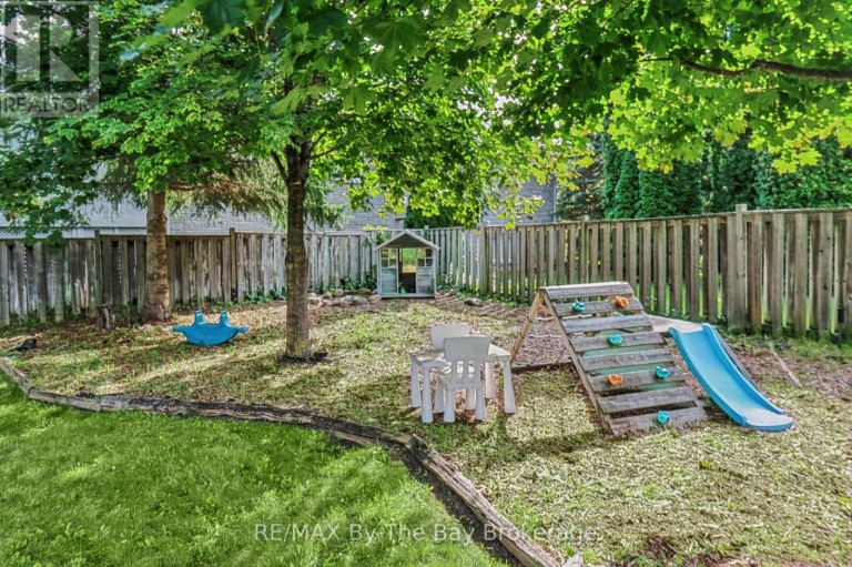 2 RED OAK DRIVE, Wasaga Beach, Ontario, L9Z1J5
