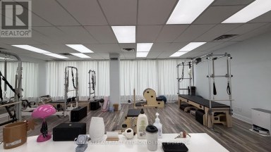 207 - 5635 YONGE STREET Toronto (Willowdale East) Ontario photo 1