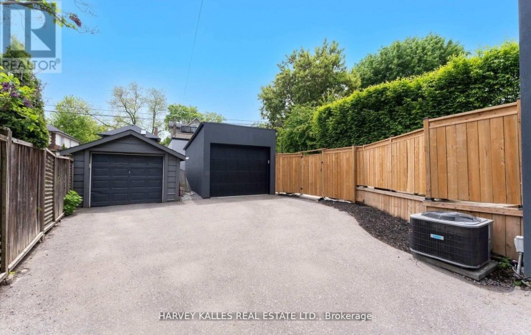 31 KILBARRY ROAD, Toronto (Yonge-St. Clair), Ontario, M5P1K4