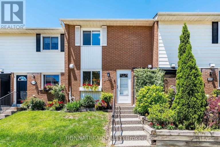 2097 MARINE DRIVE, Oakville (BR Bronte), Ontario, L6L1B8