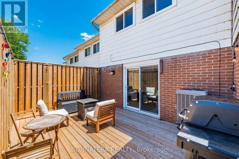 2097 MARINE DRIVE, Oakville (BR Bronte), Ontario, L6L1B8