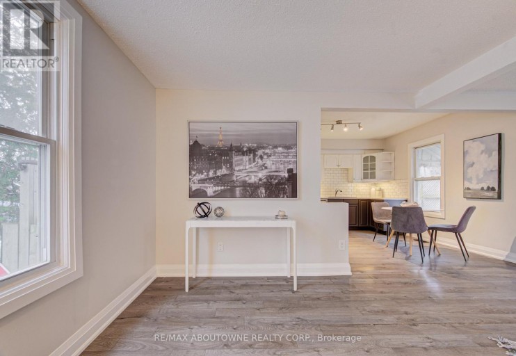 227 EAST 23RD STREET, Hamilton (Eastmount), Ontario, L8V2X2