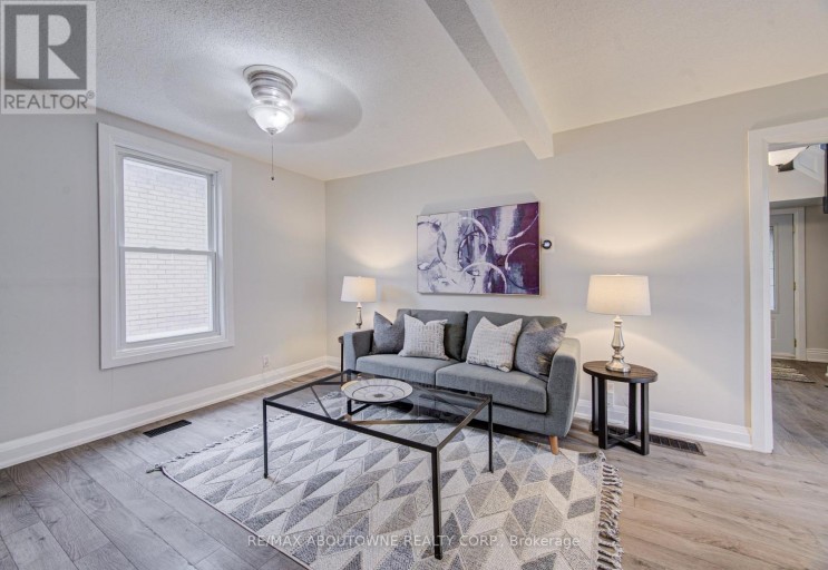 227 EAST 23RD STREET, Hamilton (Eastmount), Ontario, L8V2X2