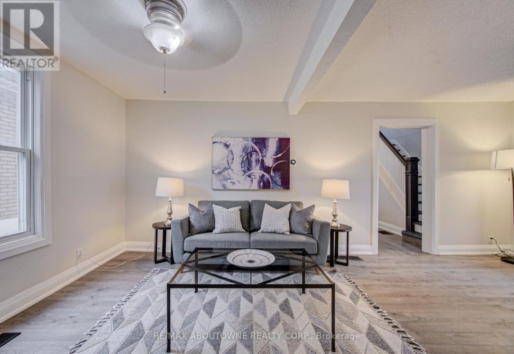227 EAST 23RD STREET, Hamilton (Eastmount), Ontario, L8V2X2