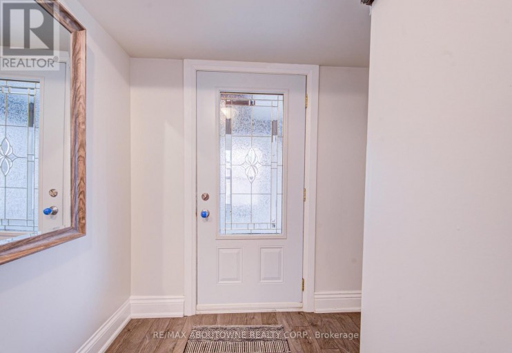 227 EAST 23RD STREET, Hamilton (Eastmount), Ontario, L8V2X2