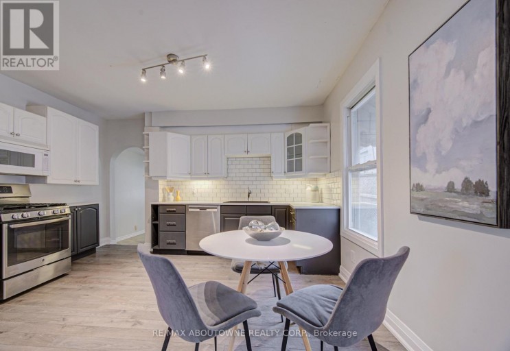 227 EAST 23RD STREET, Hamilton (Eastmount), Ontario, L8V2X2