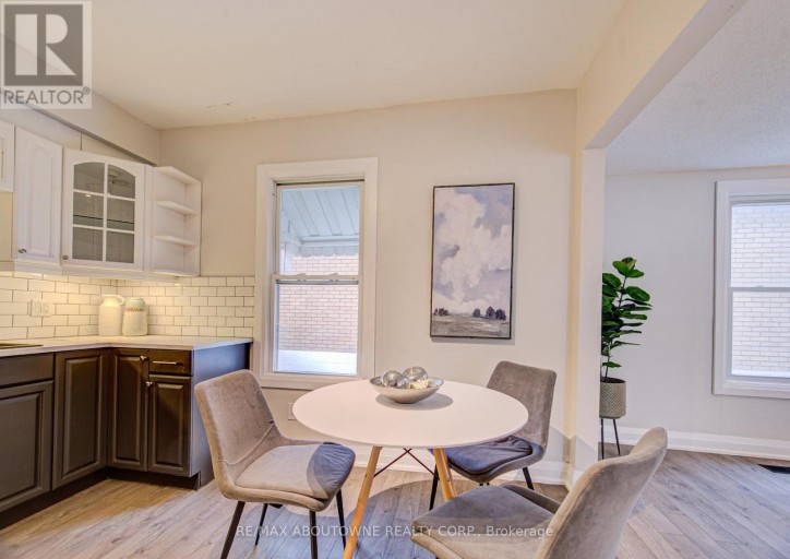 227 EAST 23RD STREET, Hamilton (Eastmount), Ontario, L8V2X2